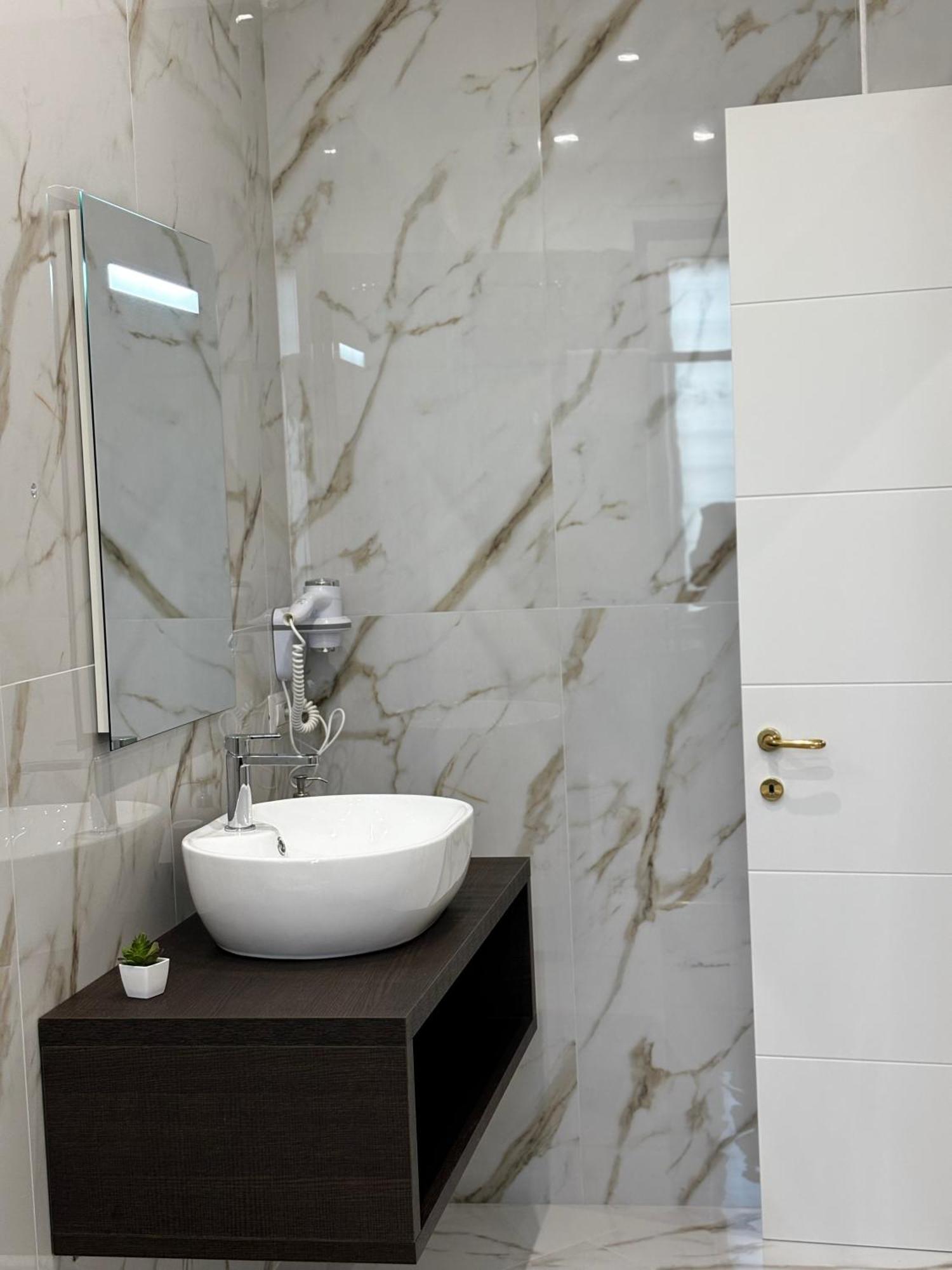 A Casa Di Nina Modern House *